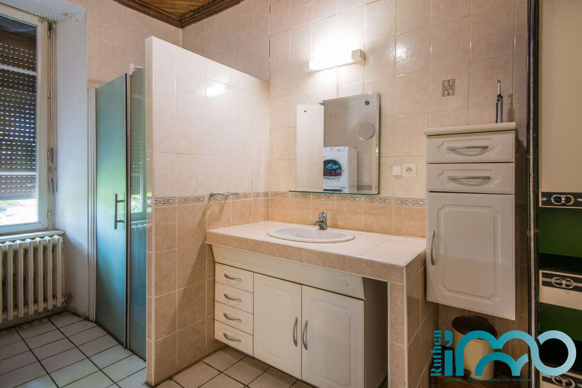 Maison à RIEUPEYROUX