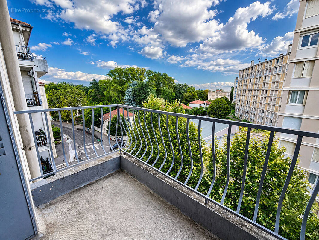 Appartement à VILLEURBANNE