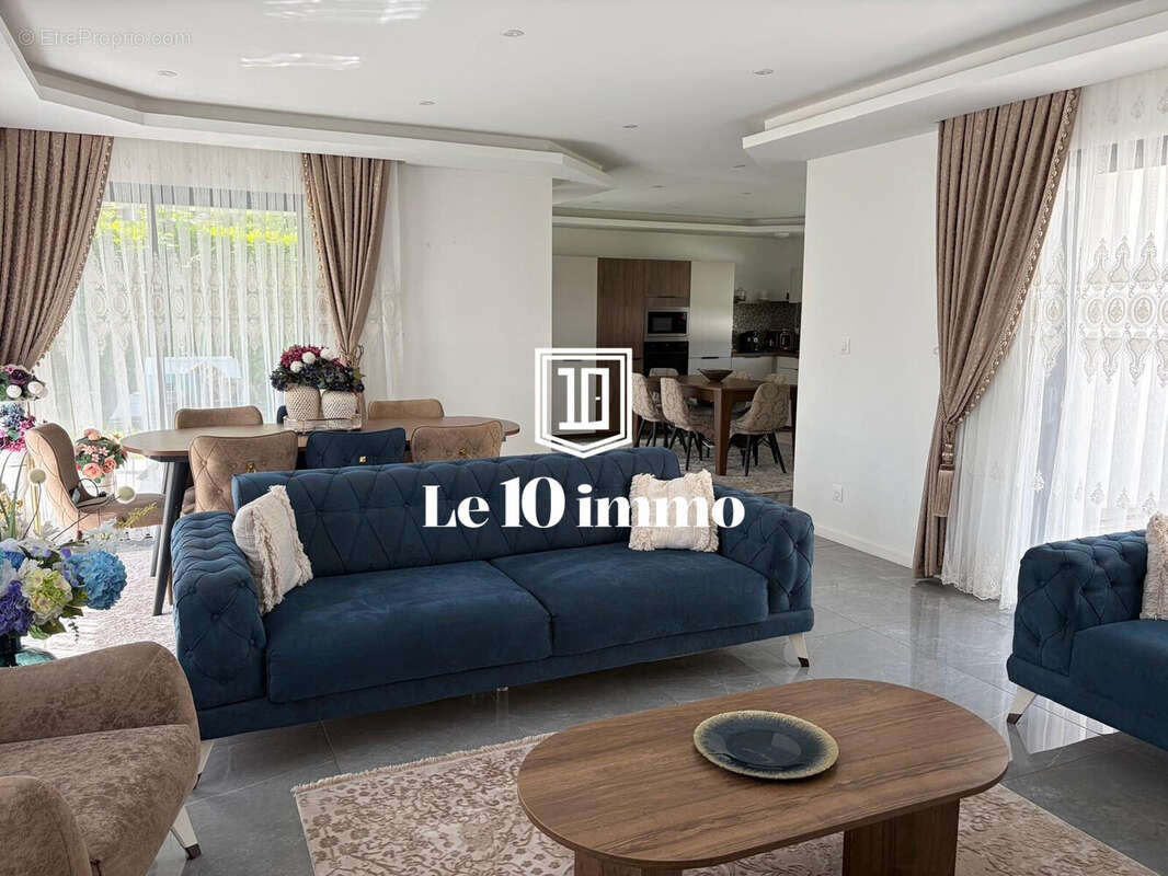 pièce de vie - Maison à SAUTRON