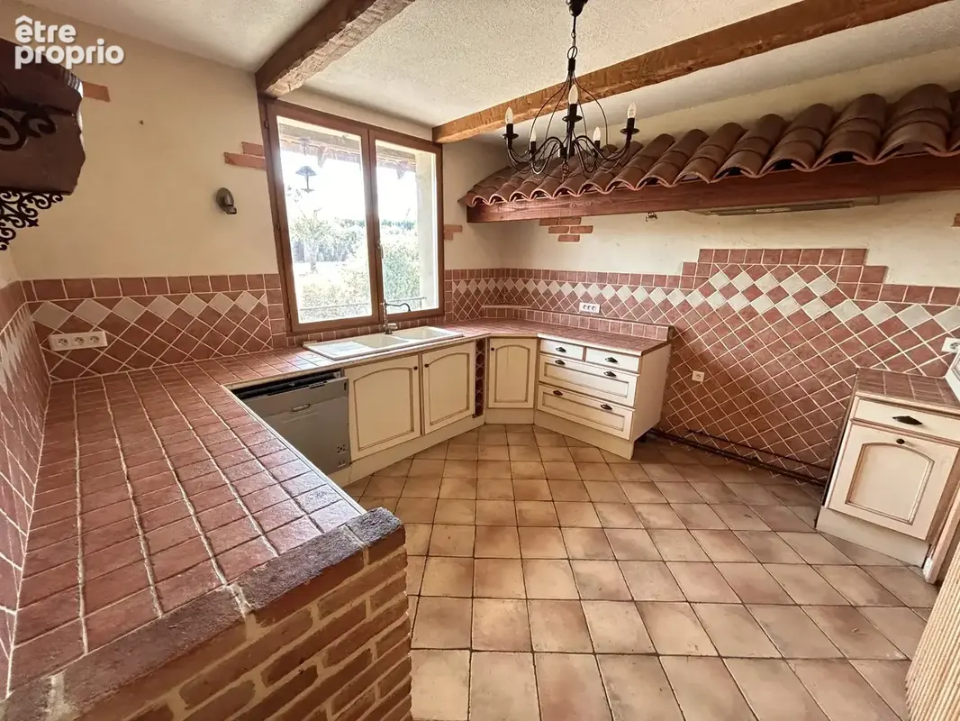 Maison 7 pièces 170 m² à vendre à Charlieu (42190) - photo 6