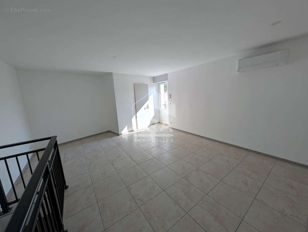 Maison à MONTPON-MENESTEROL