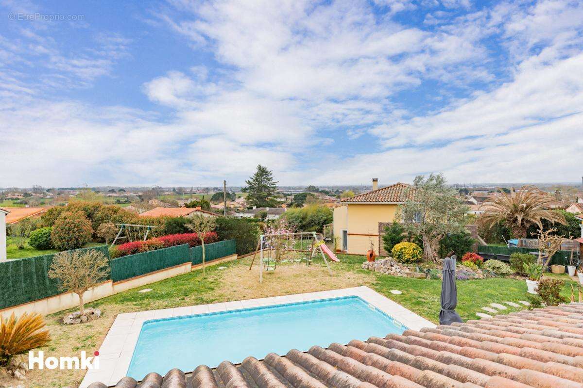 Maison à BRUGUIERES