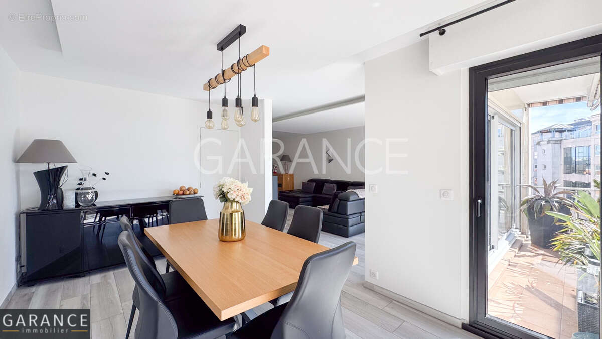 Appartement à PARIS-12E