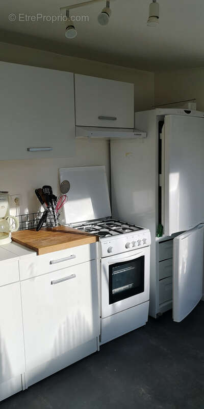 Appartement à VENEUX-LES-SABLONS