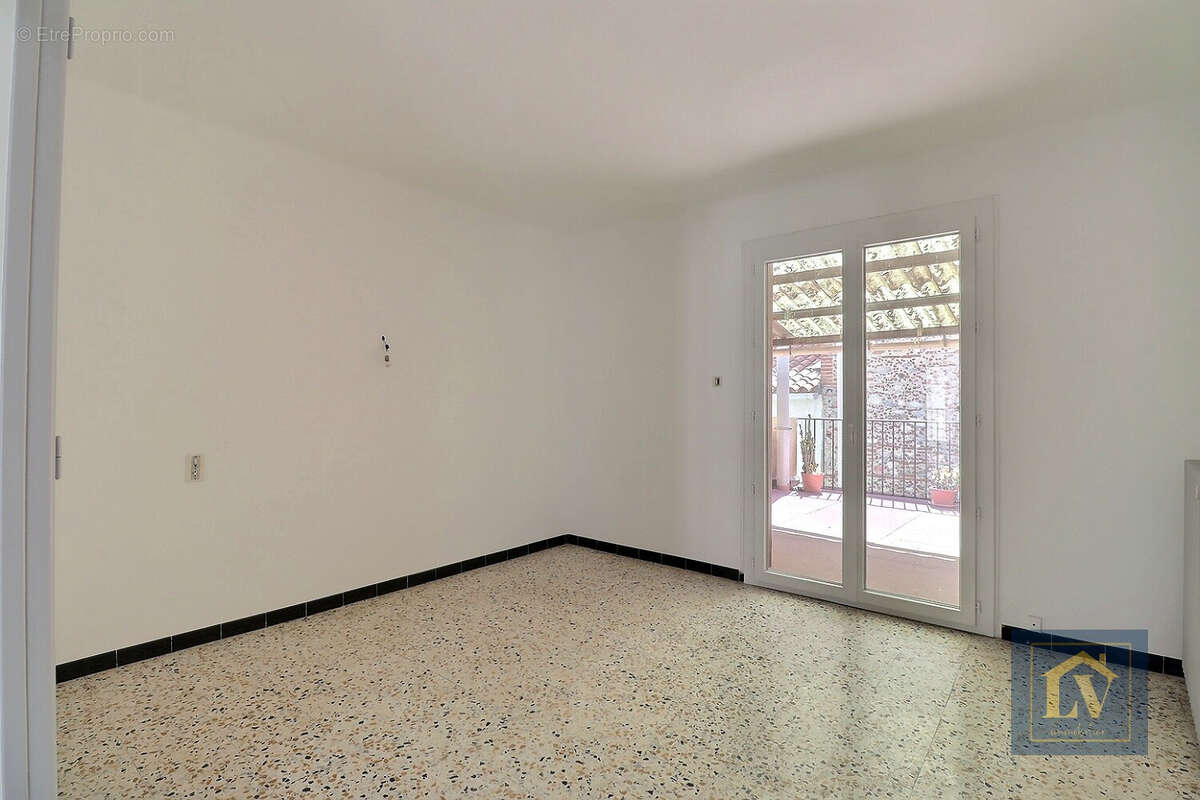A vendre maison 5 pièces avec garage et terrasse - photo 10