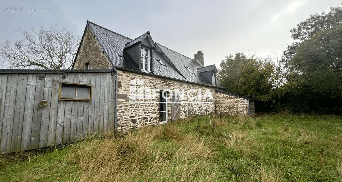 Maison à ROZ-SUR-COUESNON