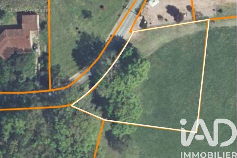 Photo 1 - Terrain à SAINT-PARDOUX-LA-RIVIERE