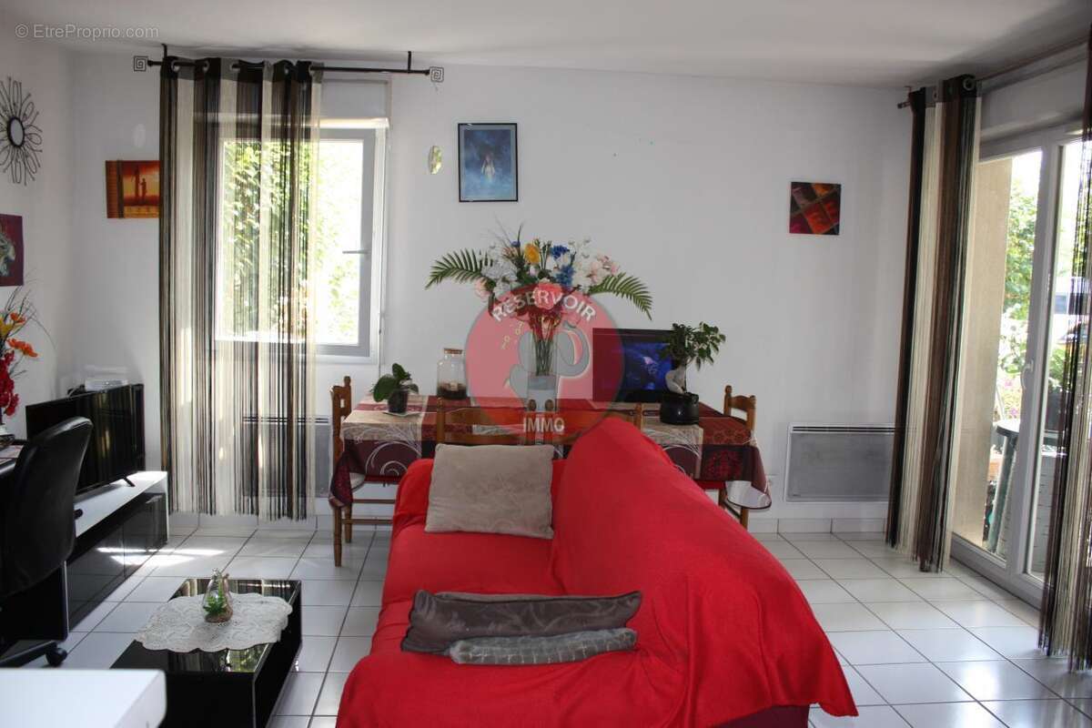 Appartement à CAZERES