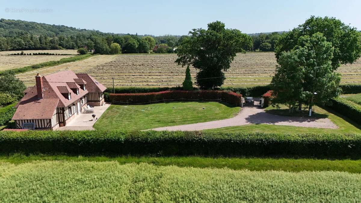 Maison à SAINT-GEORGES-EN-AUGE