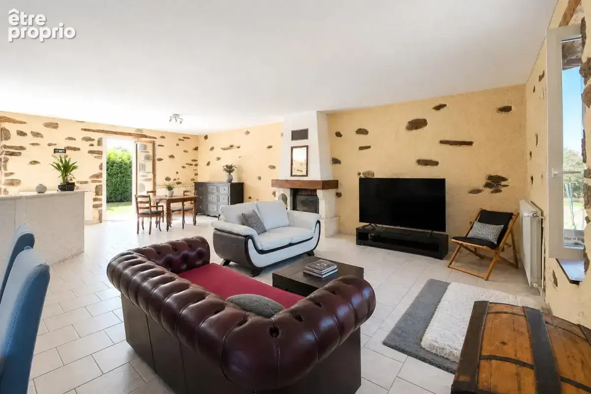 Maison avec dépendance sur 6000m2 de terrain - photo 3