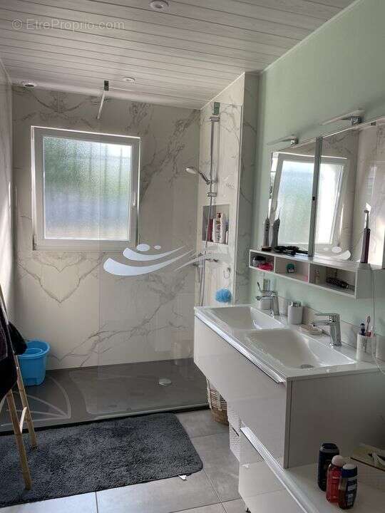 Maison à BAS-ET-LEZAT