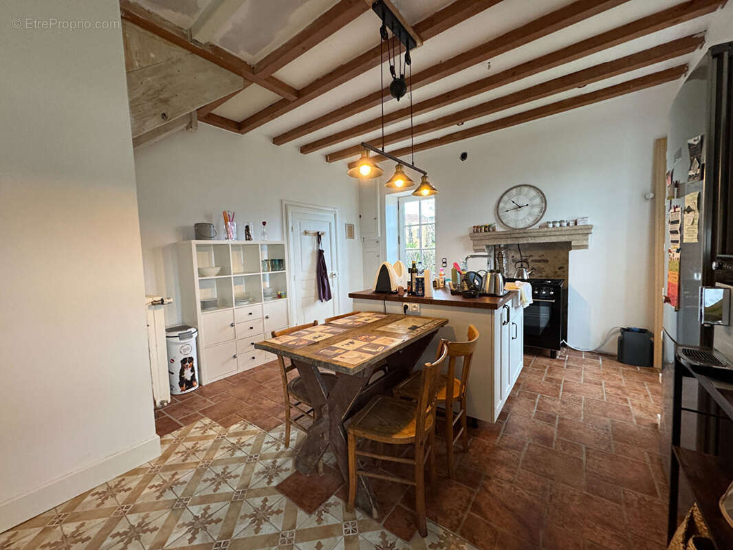 Maison à LOUROUX-DE-BEAUNE