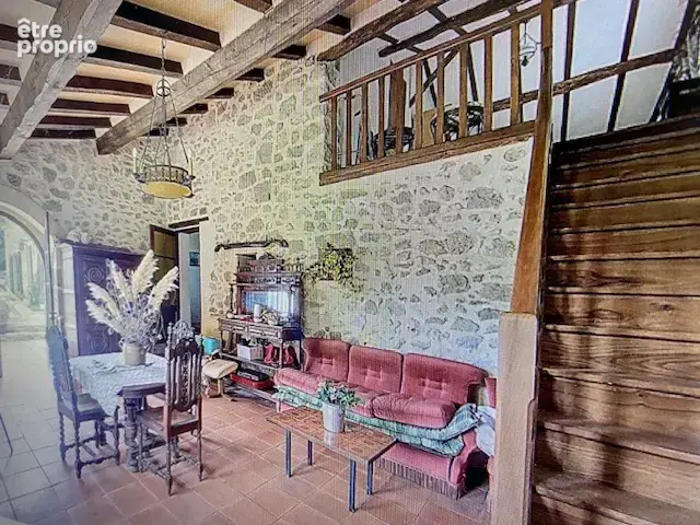 Magnifique propriété de 278 m2 sur 14 hectares - photo 6