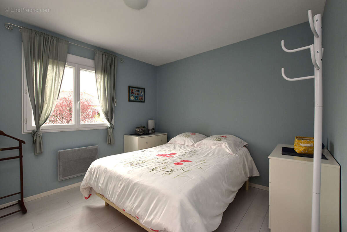 Maison à BRIVES-CHARENSAC