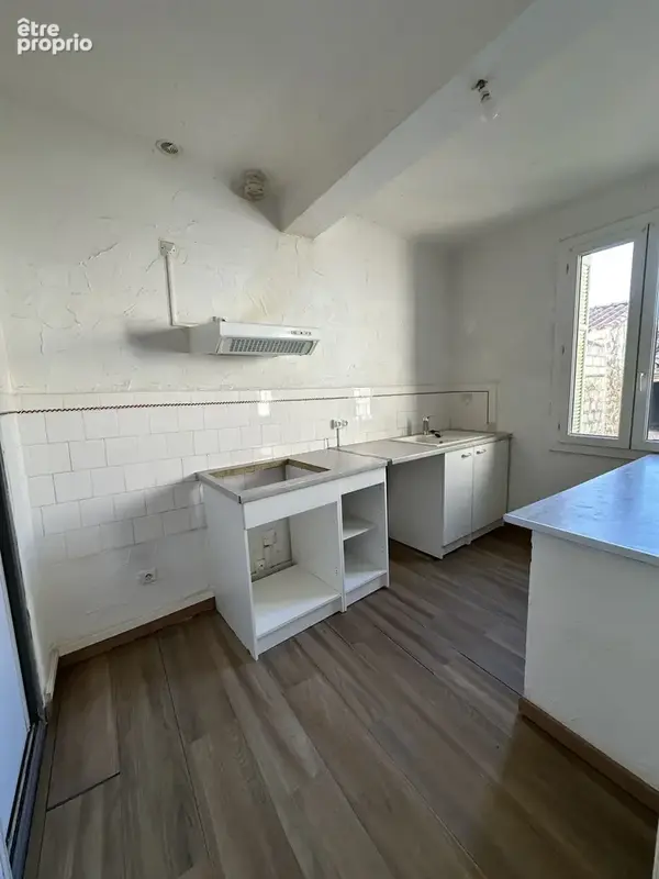 Maison de ville - 179 m2 de surfaces avec grand garage et cour/jardin interieur - photo 8