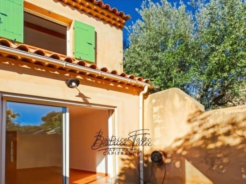 Appartement à LA FARE-LES-OLIVIERS