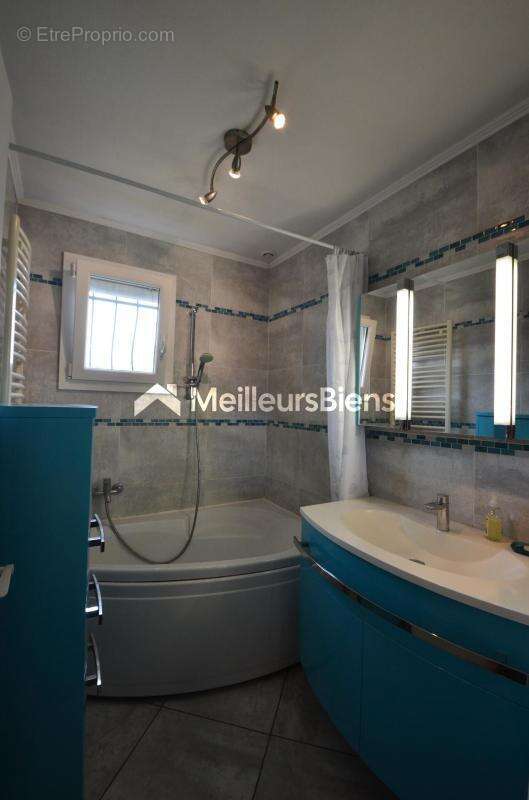 Maison à SATHONAY-CAMP