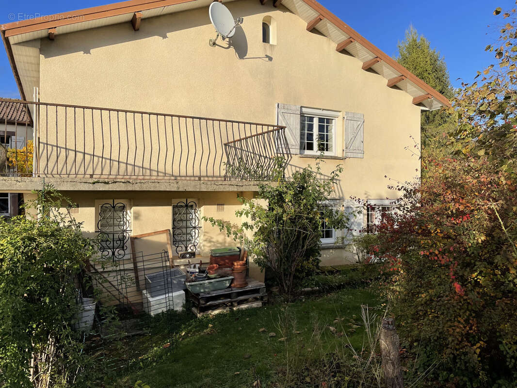 Maison à SAINT-VALBERT