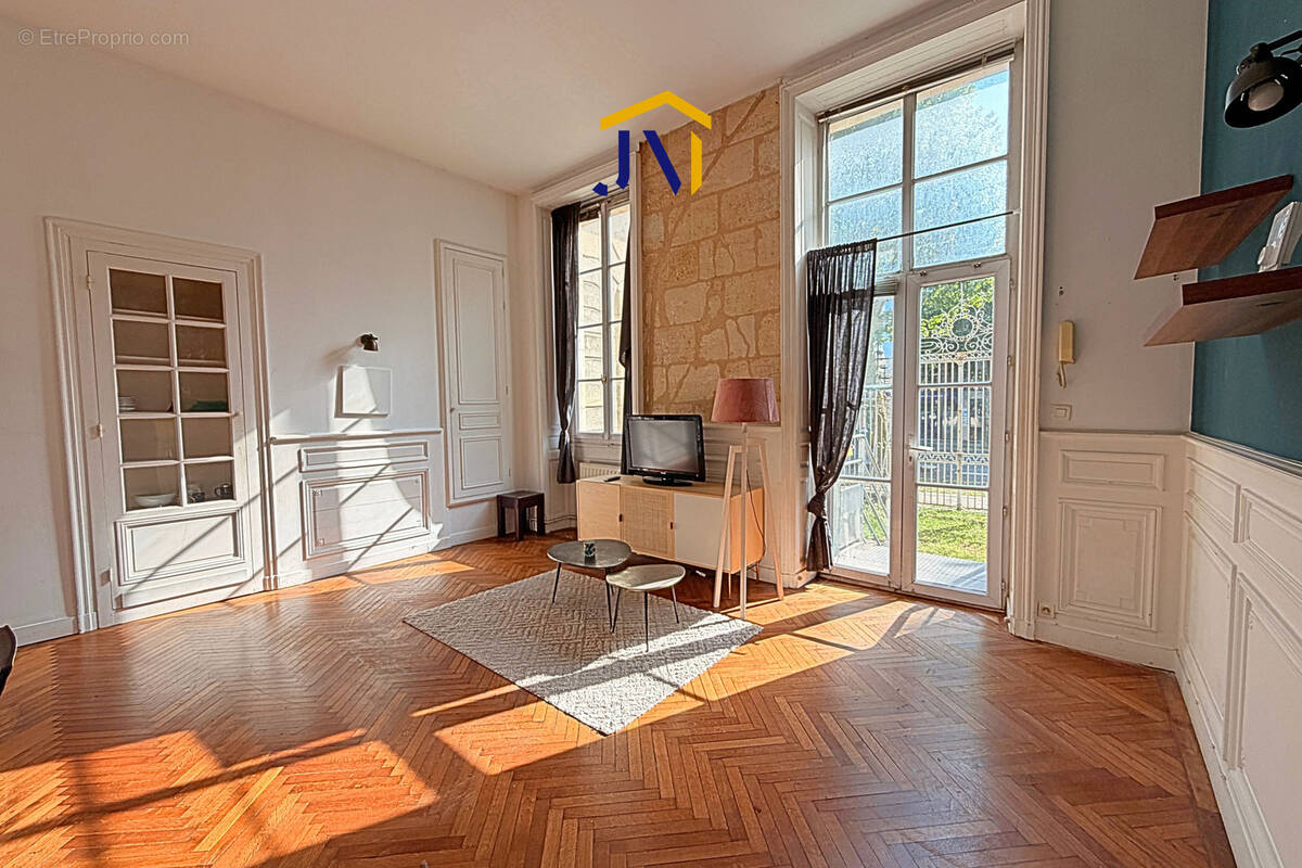 Appartement à BORDEAUX