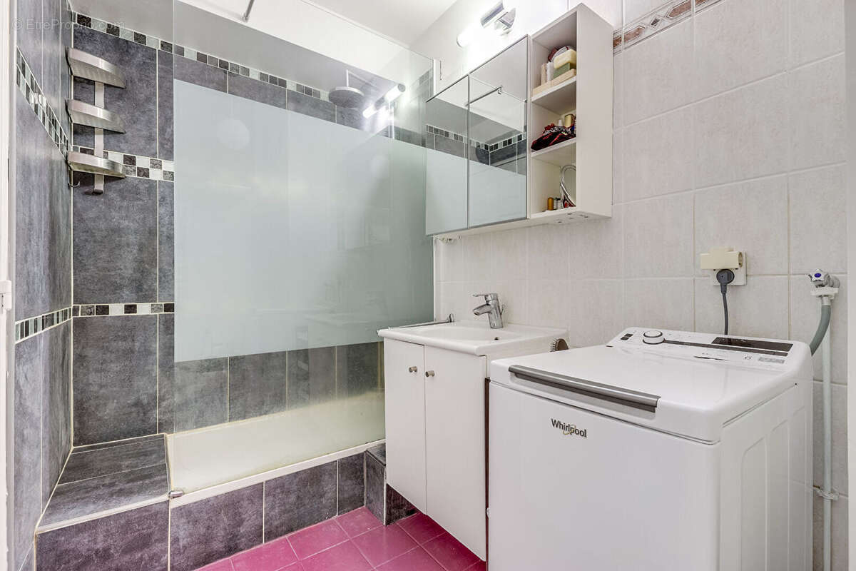 Appartement à PARIS-20E
