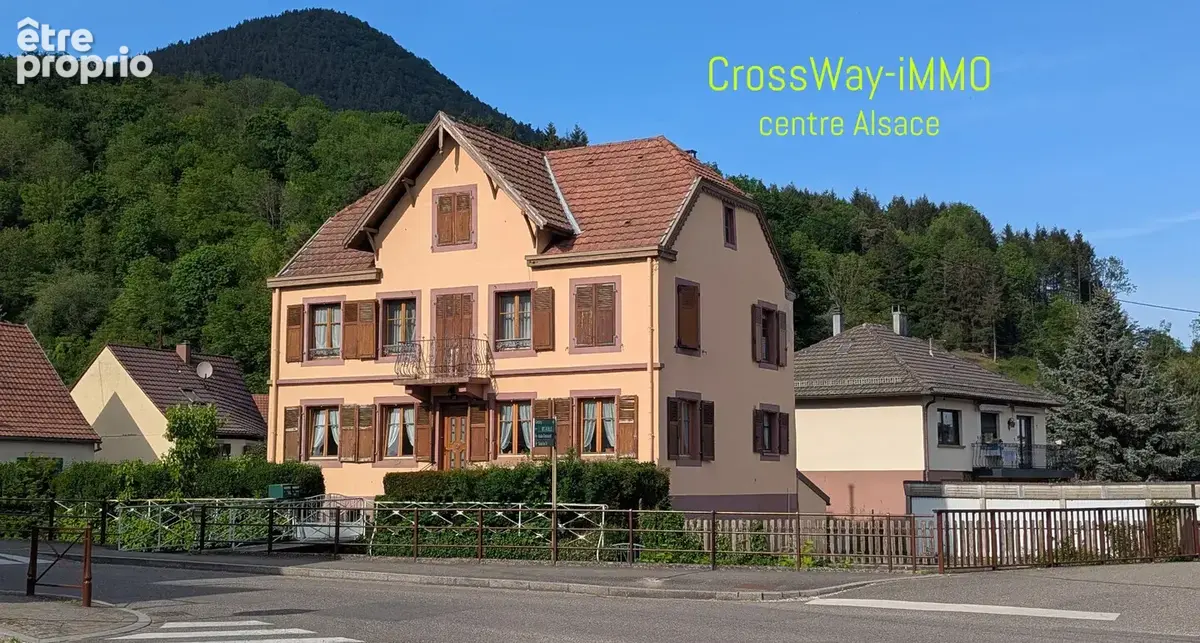 Pour investisseur : immeuble 2 appartements en location + 6 garages - photo 1