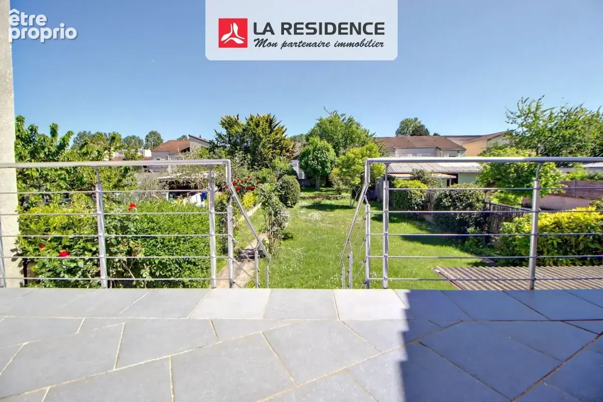 Maison 6 pièces 135 m² à vendre à Elancourt (78990) - photo 2