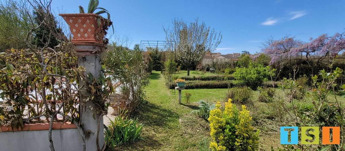 Plain-pied de caractère avec piscine au pied de la Cathédrale - photo 18