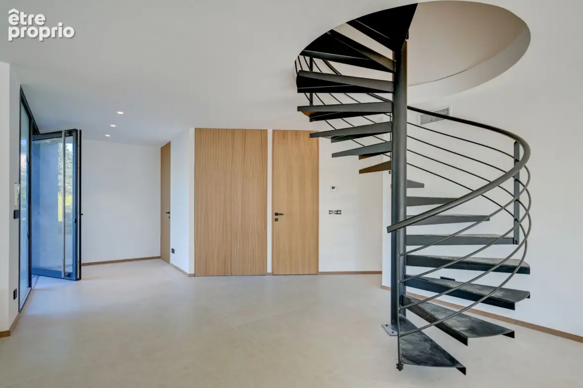 Puyricard  260m² sur 2300m² - photo 12