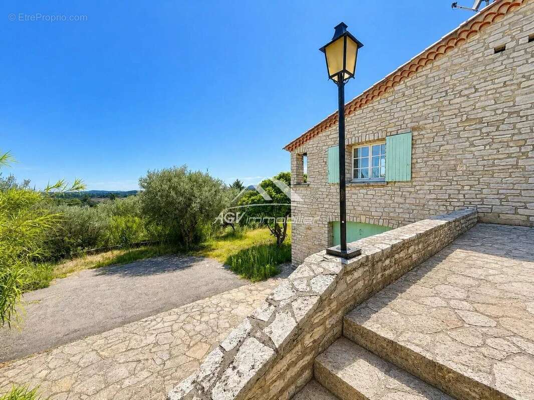 Vue panoramique exceptionnelle – Maison de 165 m² sur 3 300 m² de terrain constructible - photo 14