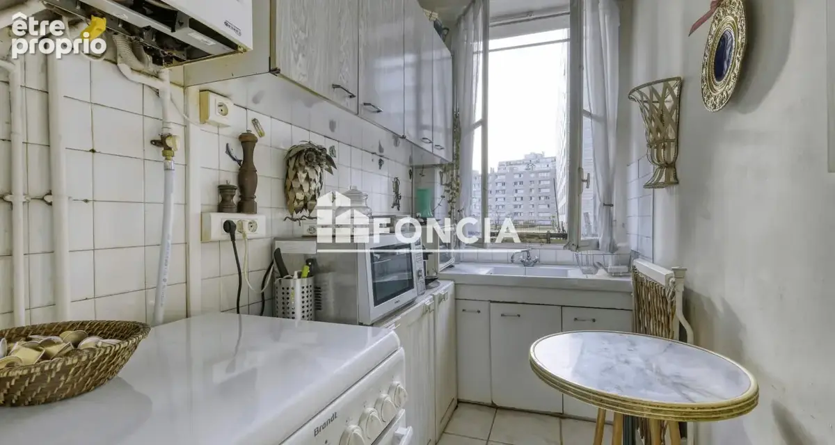 Levallois-Perret - Exclusivité – 2 pièces de 46,12 m² à fort potentiel - Cave - photo 9