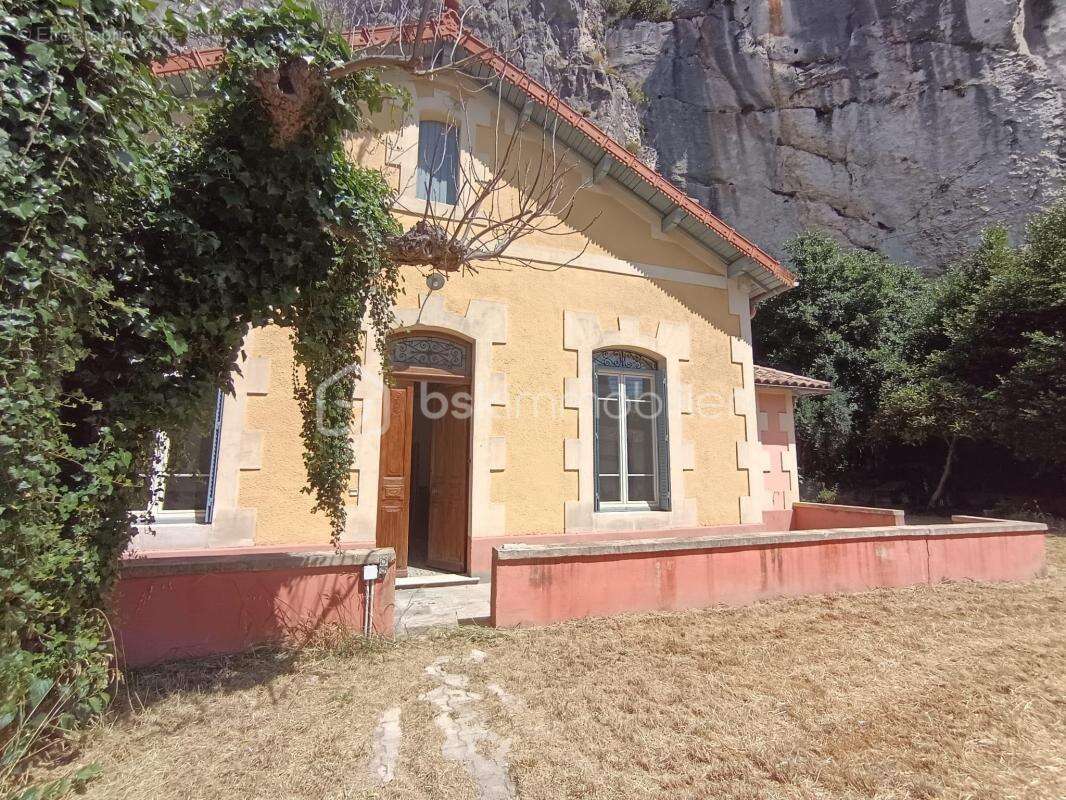 Maison Bourgeoise 140m2 plain pied à flanc de la colline Saint Jacques - photo 2