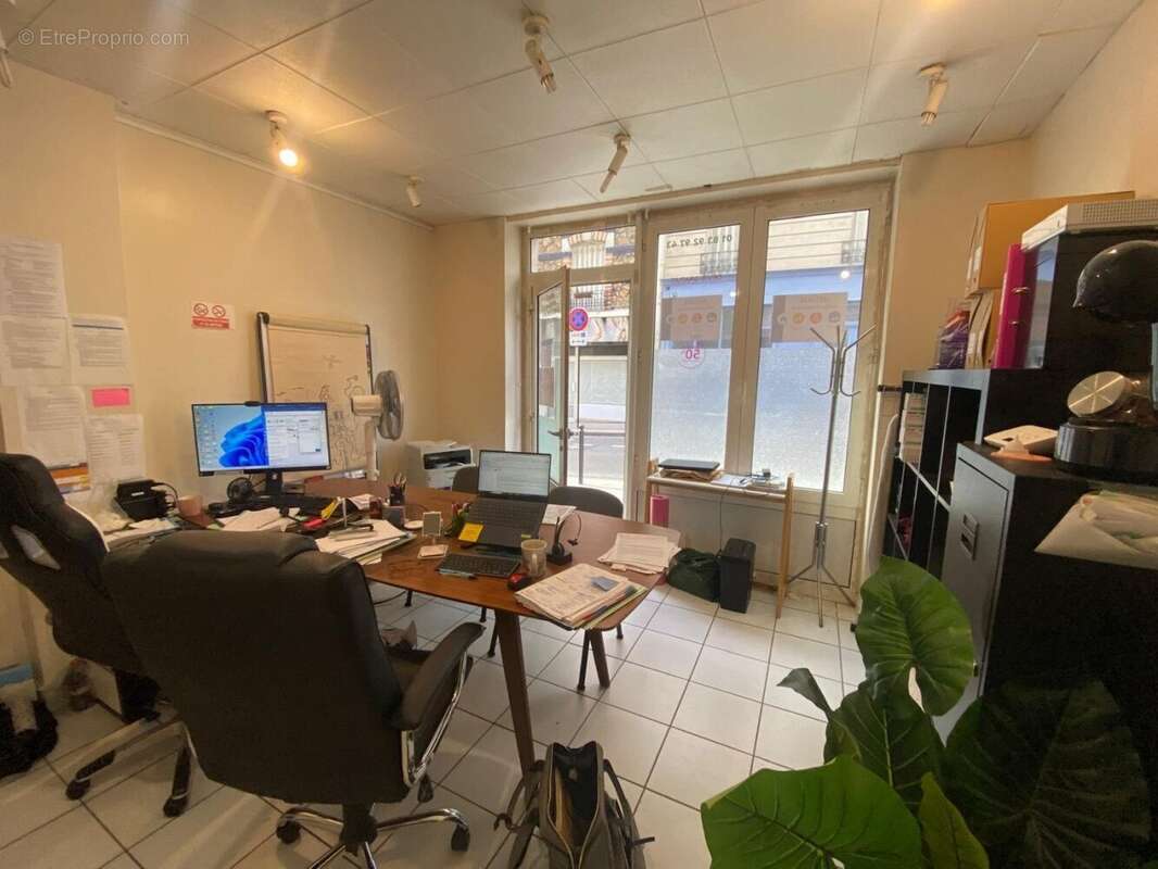 Commerce à PARIS-5E