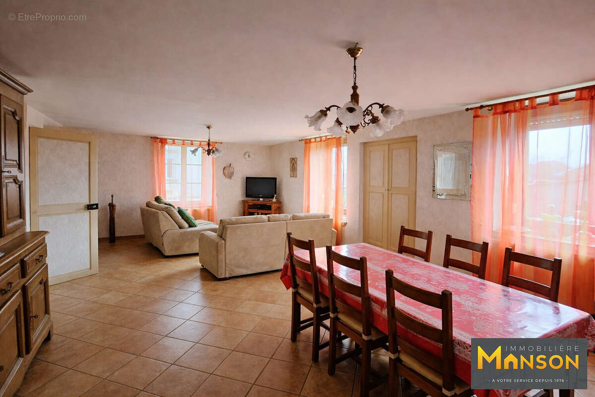 Maison à COURBESSEAUX