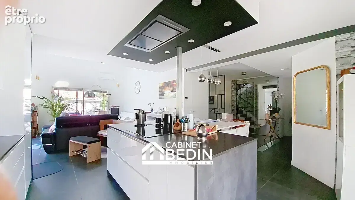 Maison 175 m² à Sainte-Foy-D'aigrefeuille  - photo 8