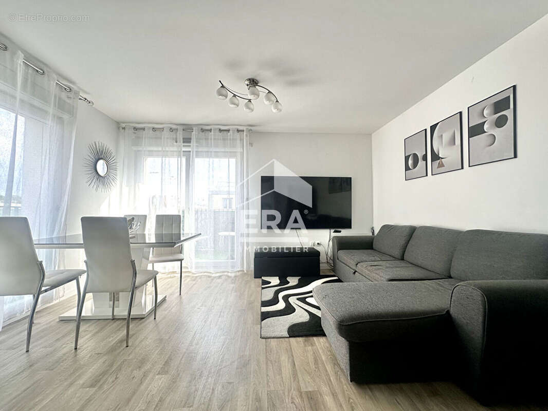 Appartement à SARTROUVILLE