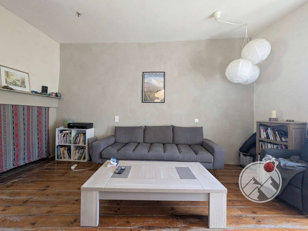 Bigourdane du XVIIIe · Entre Lourdes et Argelès-Gazost · 3 chambres · Terrain 985 m2 · Fort potentiel - photo 2