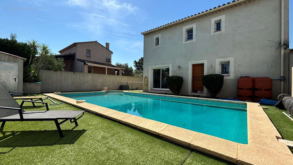 Maison à MORIERES-LES-AVIGNON