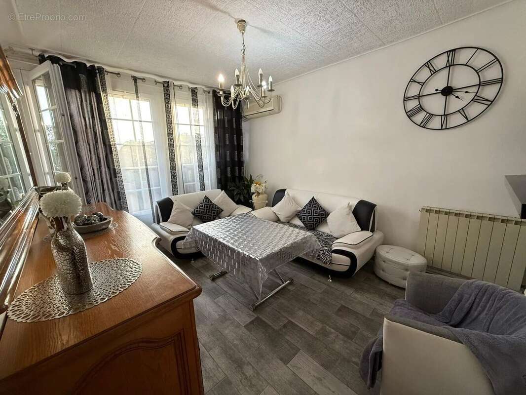 Appartement à MARSEILLE-12E