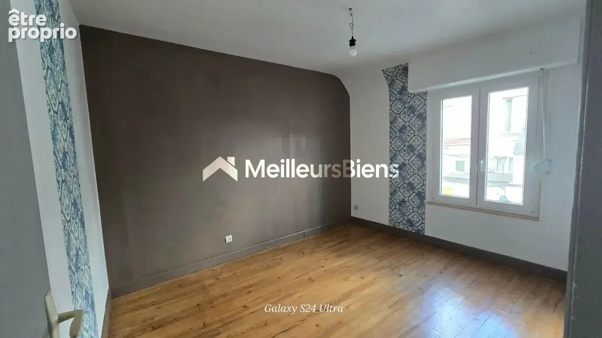 Investissement à Landrecies : immeuble 240 m², 6 chambres, 15 pièces - photo 11