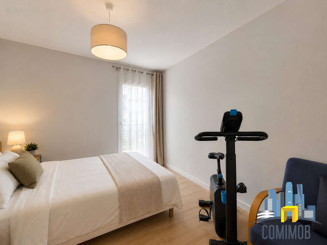 Appartement à COURBEVOIE