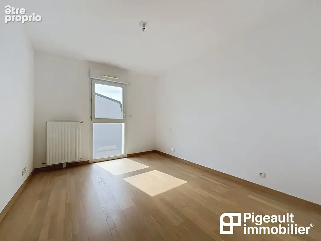 Maison T4 à vendre - Rennes - Quartier Lorient Saint-Brieuc - Double garage - Terrasse - photo 6