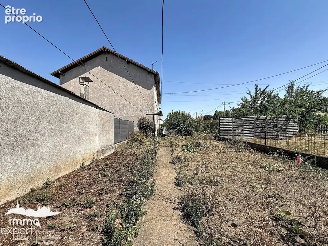 Maison de cité à rénover avec jardin et garage   Mirecourt - photo 13