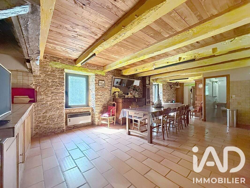 Maison 151 m² à Coupiac  - photo 5