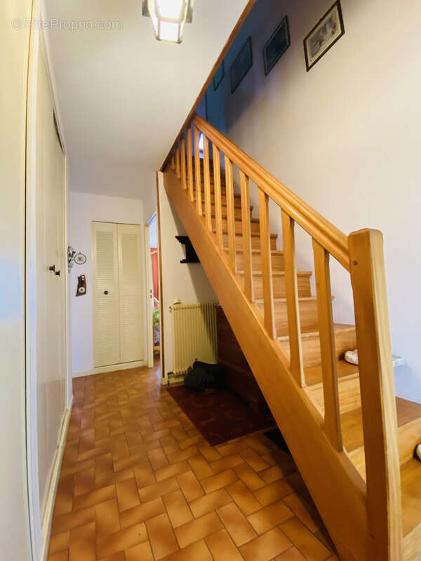 Maison à VILLENEUVE-LA-GUYARD