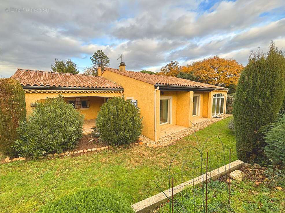 Maison à MALATAVERNE