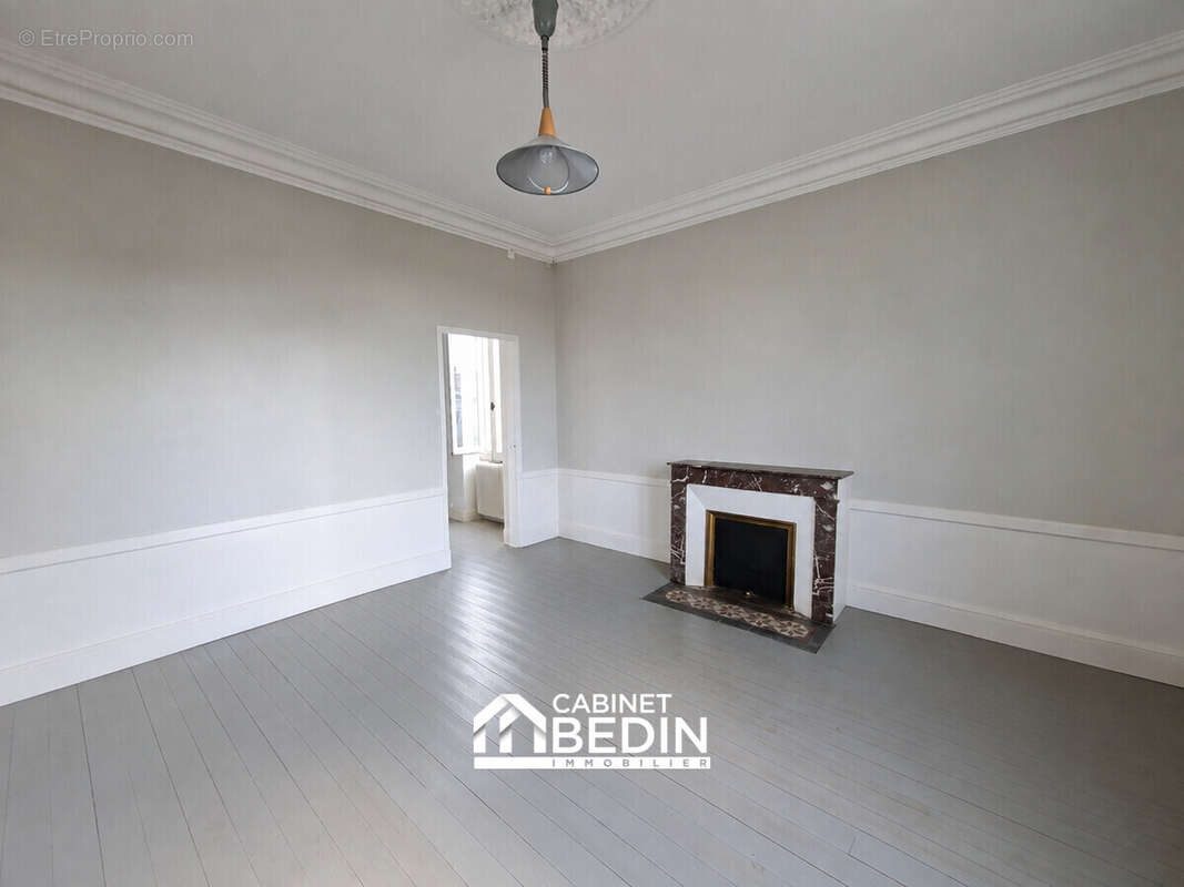 Maison 202 m² à Langon  - photo 8