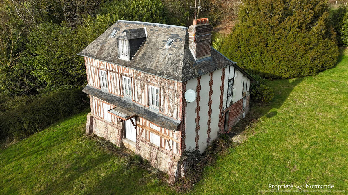 Maison à PONT-L'EVEQUE