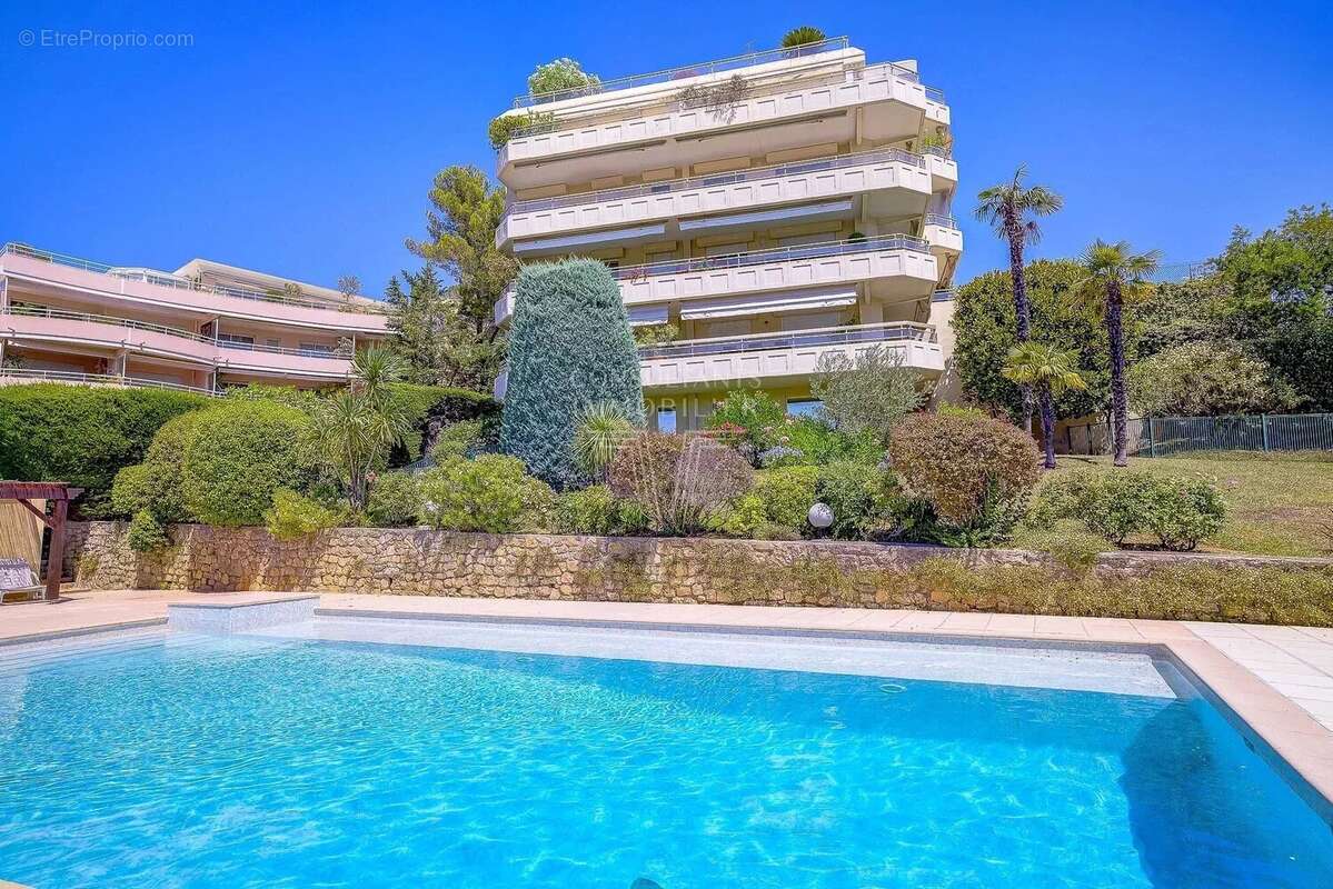 Appartement à LE CANNET