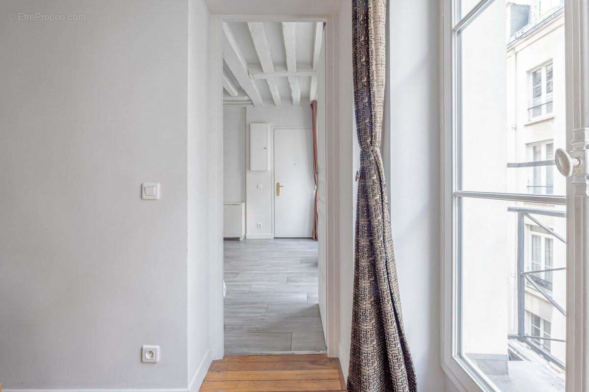 Appartement à PARIS-2E