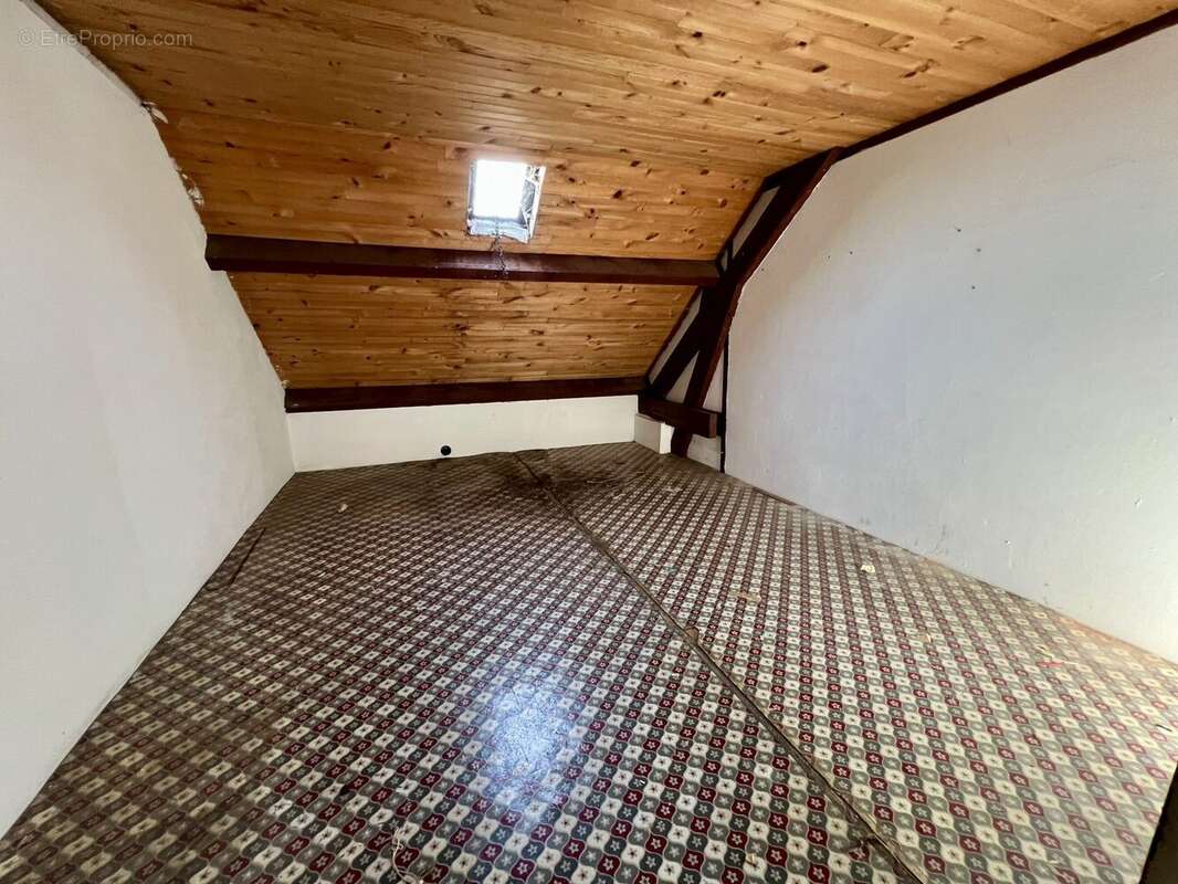 Appartement 64 m² à Mende  - photo 9